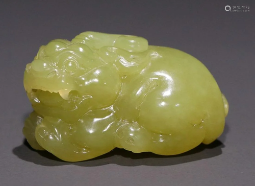 HETIAN YELLOW JADE PIXIU BEAST PENDANT