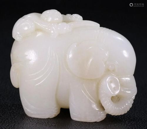 HETIAN JADE CHILD ELEPHANT PENDANT