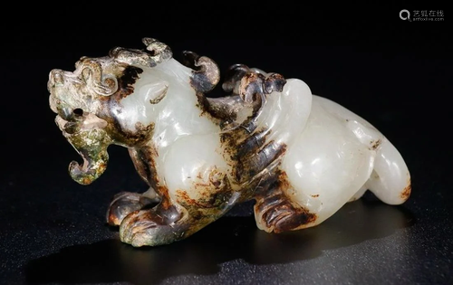 ANTIQUE JADE BEAST PENDANT