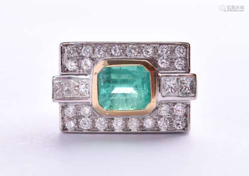 Damen Smaragd-, Brillantring | Ladies emerald, brilliant rin...
