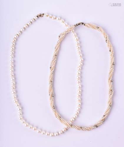 2 Perlenketten | 2 pearl necklaces