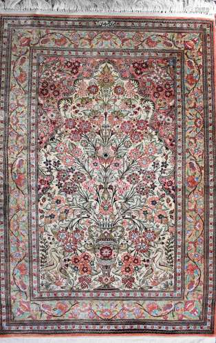 Seidenteppich | Silk carpet
