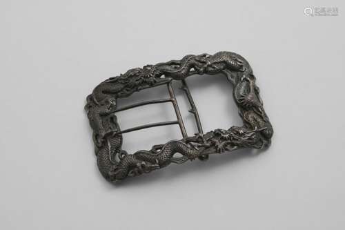 A LATE 19TH / EARLY 20TH CENTURY JAPANESE BUCKLE of shaped r...