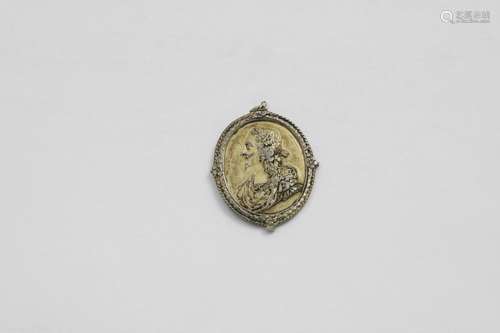 A CHARLES I SILVERGILT ROYALIST BADGE undated, obverse bust ...