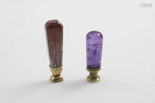 A VICTORIAN SILVERGILT- MOUNTED AMETHYST QUARTZ SEAL and a 1...