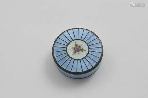 A LATE 19TH / EARLY 20TH CENTURY CONTINENTAL CIRCULAR PILL B...