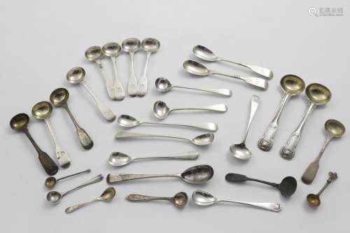 CONDIMENT SPOONS:- A pair of Hourglass pattern salt spoons, ...