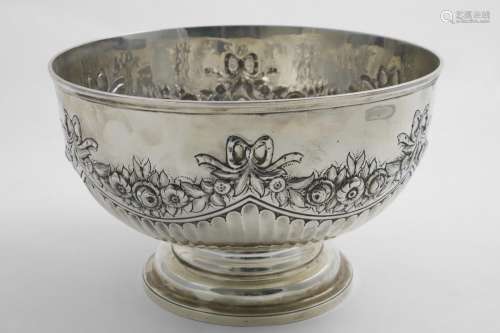 A LATE VICTORIAN CIRCULAR ROSE BOWL on a domed foot, decorat...