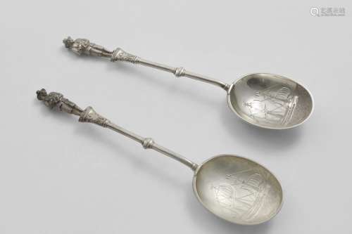 AMERICAN COLONIAL HISTORY:- A pair of Elizabeth II spoons co...