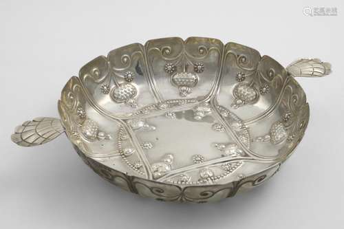 A GEORGE V FRUIT DISH with embossed 