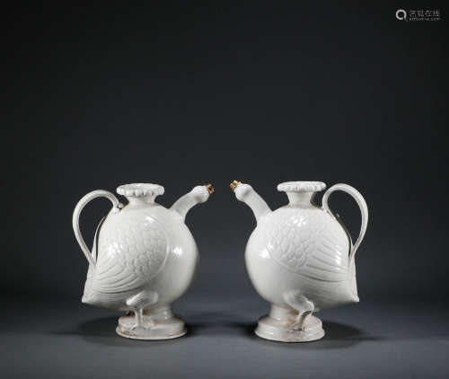 Liao Dynasty - A Pair of Silver-Mouthed Duck Pots