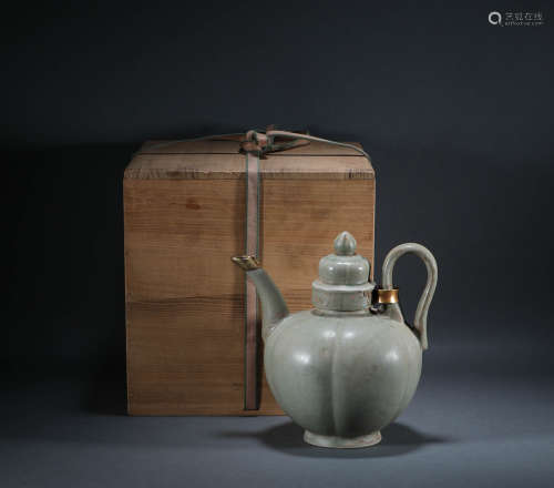 Song dynasty - Celadon Gilt Pot