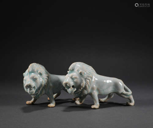 Song Dynasty - A Pair of Lions from Hutian Kiln