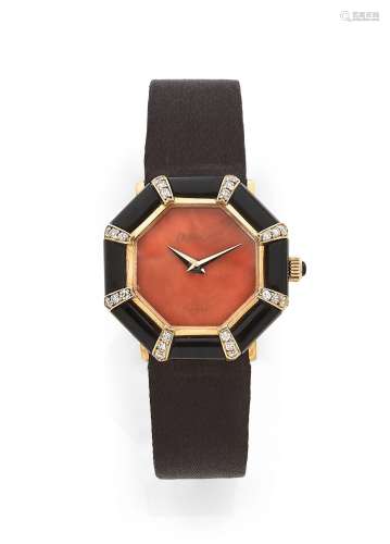 DELANEAU N° 2. 211AA.6Vers 1980Montre bracelet de dame en or...