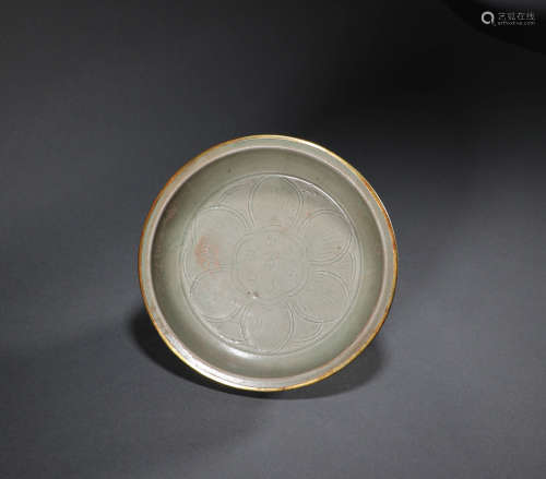 Five Dynasties Celadon Silver Plate with Lotus Root Pattern
