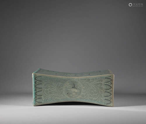 Song- dynasty celadon pillow