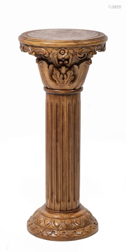 Ribbed column-shaped pedestal