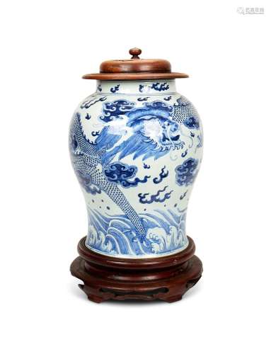 A LARGE CHINESE BALUSTER VASE, 19TH CENTURY