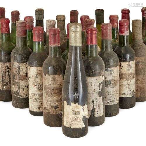 Une collection mixte de demi-bouteilles, de vins rouges, bla...