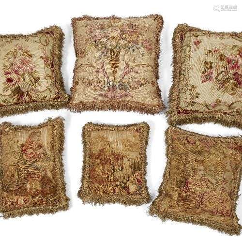 Six coussins en tapisserie d'Aubusson, 19ème siècle, compren...