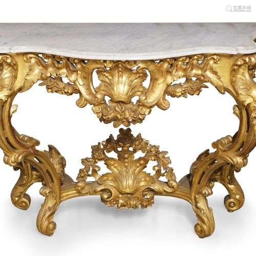 Table console de style Louis XV en bois doré et gesso, milie...