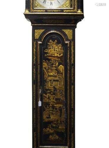 Une horloge à long boîtier en chêne décorée de chinoiserie G...