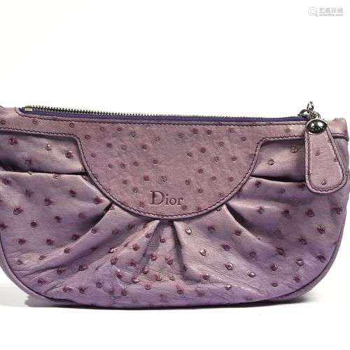 DIOR Pochette 25 cm en cuir d'autruche violet, garniture en ...