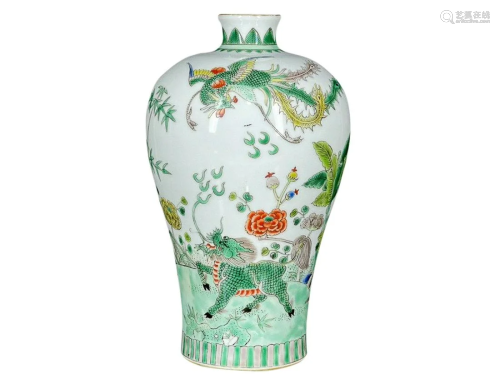 FAMILLE-VERTE 'QILIN AND PHOENIX' MEIPING VASE