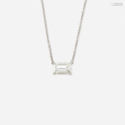 Diamond pendant necklace