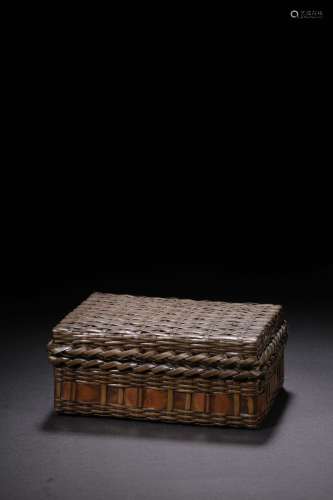chinese bronze box with lid