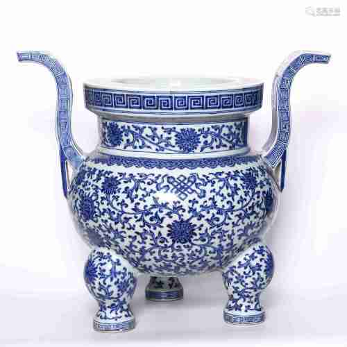 chinese blue and white porcelain tripod censer