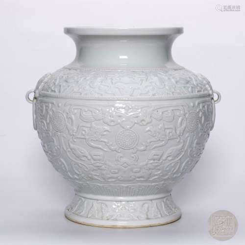 chinese white glazed porcelain pot