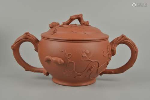 Gu Jingzhou dark-red enameled pottery