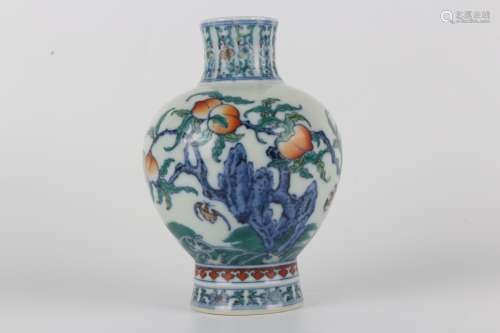 Qing dynasty Qianlong period style,  joined colours guava sh...