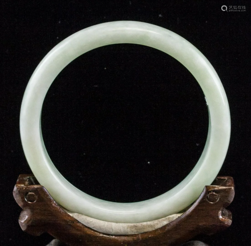 Chinese Green Hardstone Carved Bangle Certificate