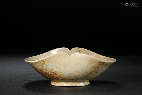 Celadon Bowl with Flower Mouth Song Dynasty