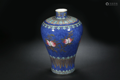 Blue Glazed Flower Peach Vase in Qing Dynasty