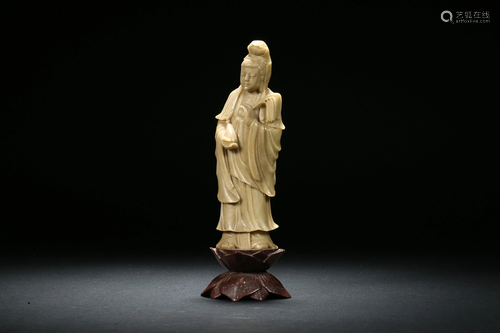 Standing Statue of Guanyin on Furong Stone in Shoushan