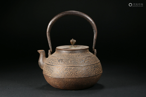 Iron portable kettle in Qing Dynasty