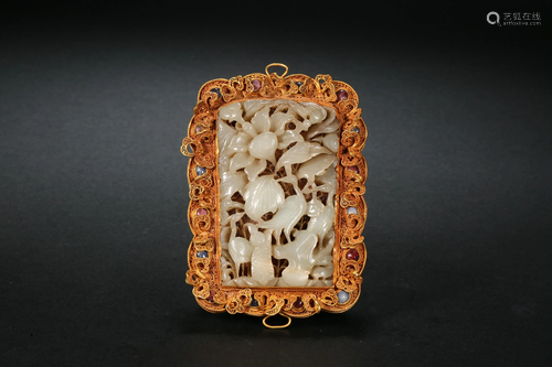 Hetian jade inlaid with gold in the Liao Dynasty