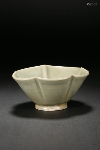 Celadon Flower Bowl in Song Dynasty