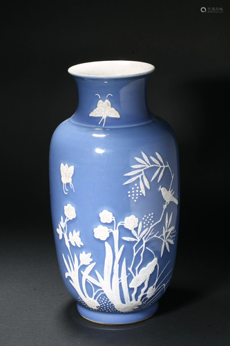 Blue-glazed bamboo vase in Qing Dynasty