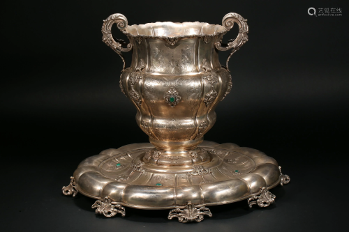 Silver trophy in Qing Dynasty