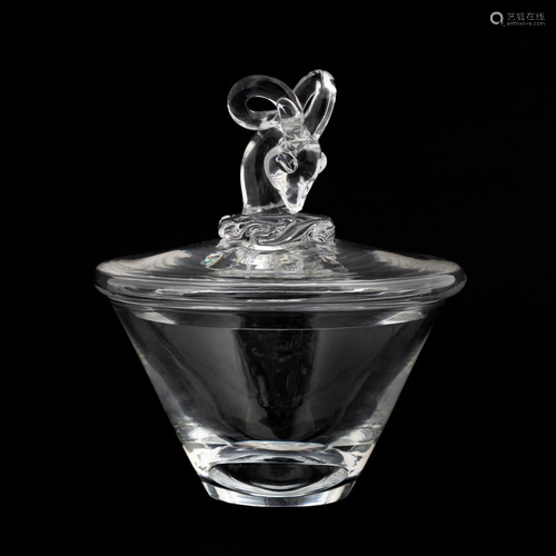 MID-20TH C. STEUBEN CRYSTAL RAM'S HEAD LIDDED BOWL