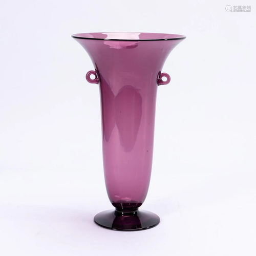 CARDER STEUBEN AMETHYST PURPLE GLASS VASE