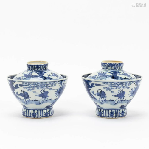 4PCS, PAIR CHINESE BLUE & WHITE COVERED BOWLS