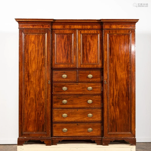 E. 20TH C. ENGLISH PALATIAL MAHOGANY WARDROBE