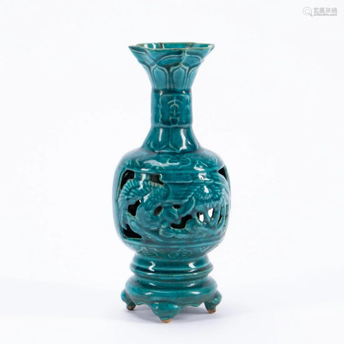 CHINESE TURQUOISE RETICULATED DOUBLE WALLED VASE