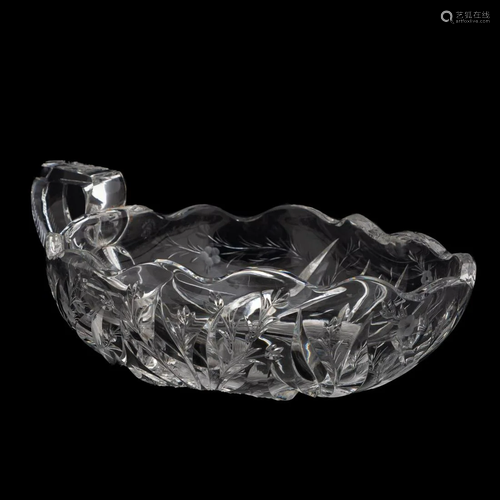 HAWKES CUT CRYSTAL & INTAGLIO HANDLED NAPPY