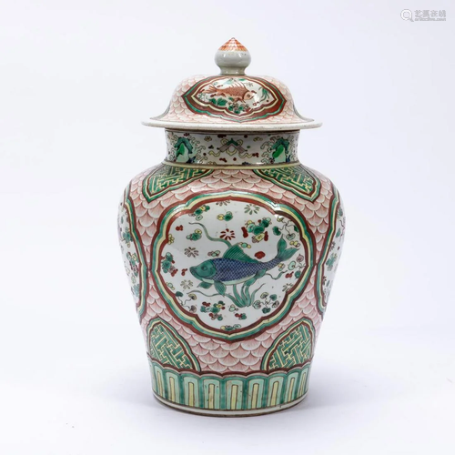 CHINESE WUCAI FISH DECORATED LIDDED TEMPLE JAR